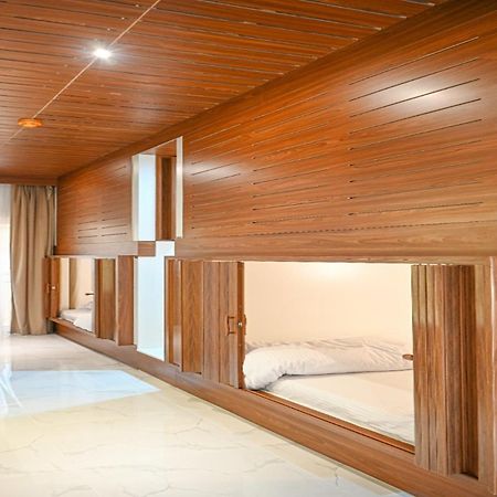 Yoi Pod Hostel - Deira Дубай Екстериор снимка