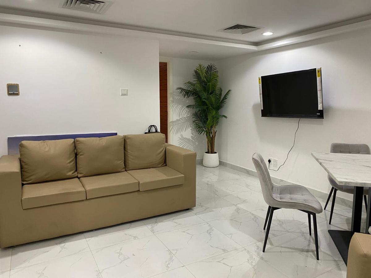 Yoi Pod Hostel - Deira Дубай Екстериор снимка
