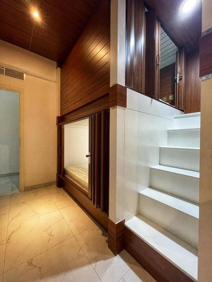 Yoi Pod Hostel - Deira Дубай Екстериор снимка