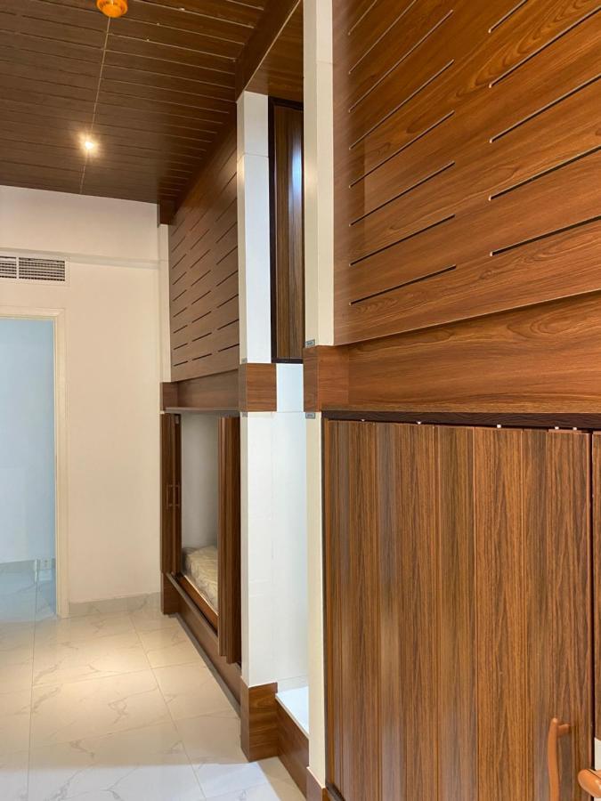 Yoi Pod Hostel - Deira Дубай Екстериор снимка